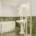 Ξενοδοχείο Bretagna 3*