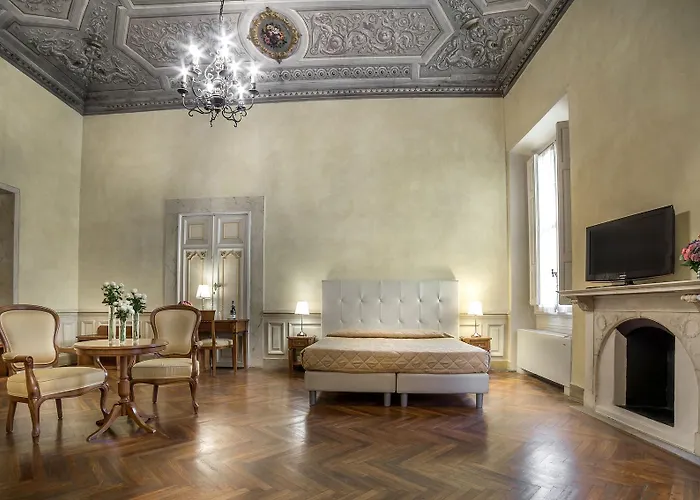 Bretagna Hotel מלון