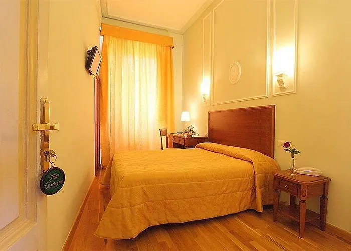 מלון Bretagna Hotel