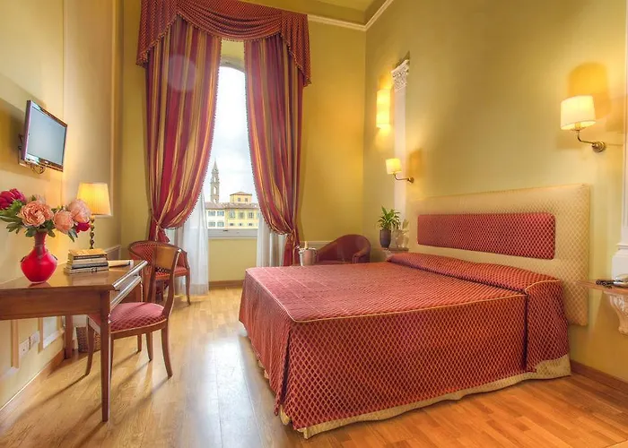 Bretagna Hotel מלון