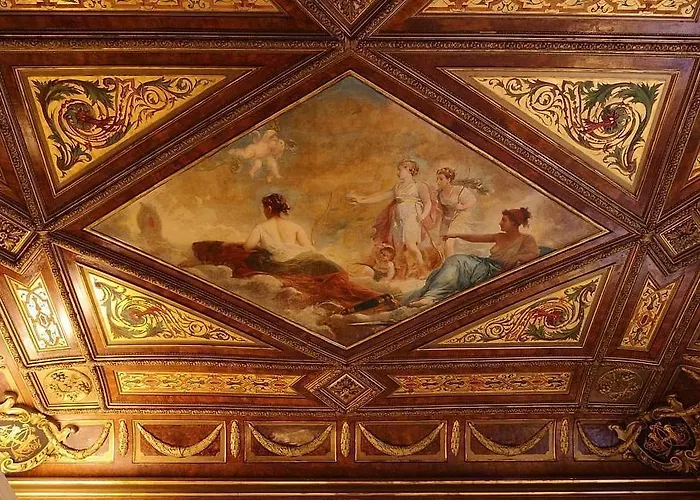 Bretagna Hotel מלון