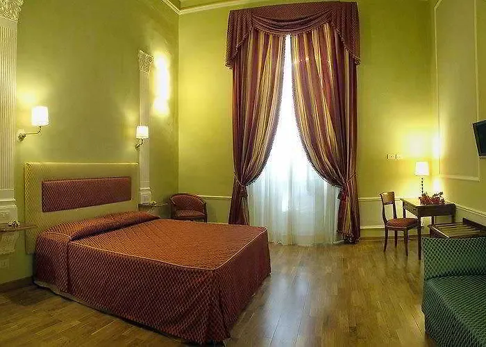 מלון Bretagna Hotel 3*