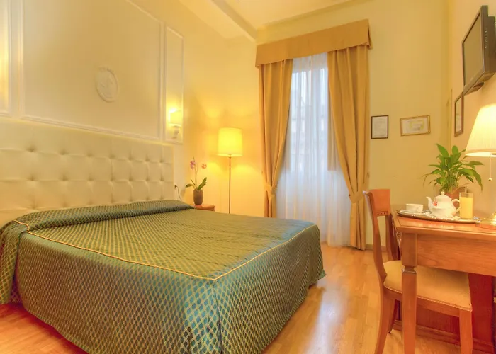 מלון Bretagna Hotel