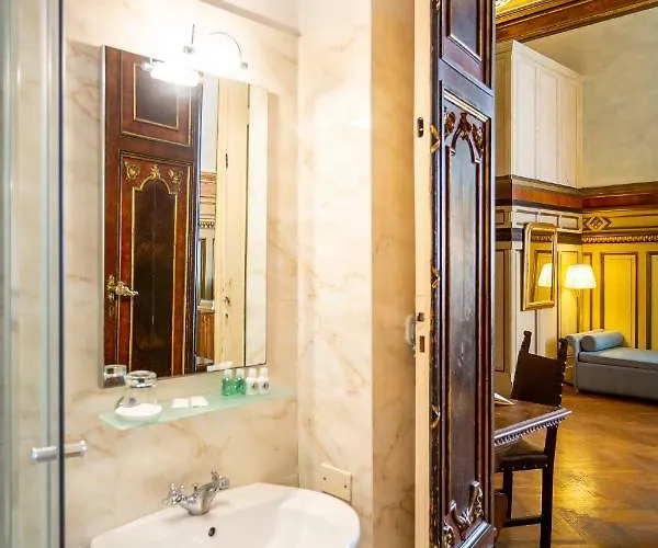 Bretagna Hotel מלון 3*