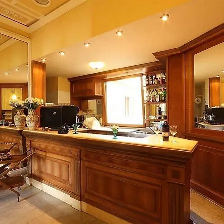 Hotel Bretagna Heritage - Alfieri Collezione Hotel 3*